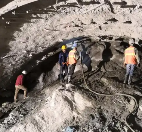 滨城拱顶带模注浆料的施工流程及注意事项